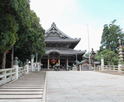 Toyokawa Inari (Aichi), Pavillon principal Dai Honden