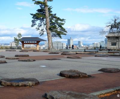 Château de Sendai, esplanade principale de l'enceinte sur le mont Aoba