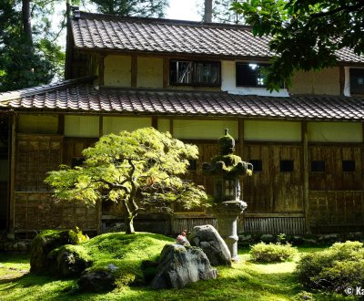 Hiyo Koke no Sato (Ishikawa), vue sur l'architecture traditionnelle du village de montagne