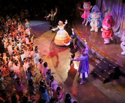 sanrio-puroland-tokyo-hello-kitty