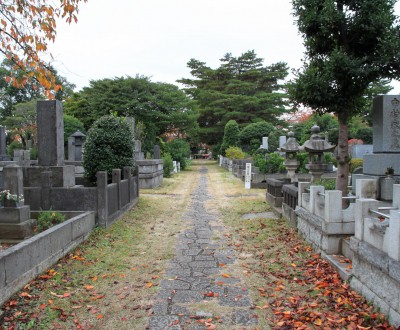 Cimetière Aoyama à Tokyo en automne