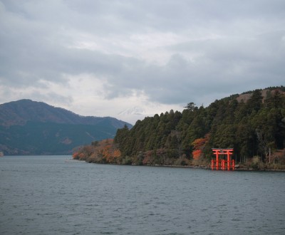 Lac Ashi à Hakone, Vue sur le torii flottant et le Mont Fuji