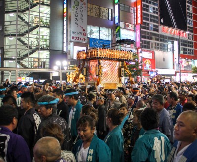 Fukuro Matsuri à Ikebukuro (Tokyo), procession de mikoshi