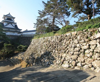 Château de Kochi à Shikoku, Vue sur le donjon et les remparts