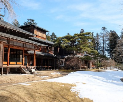 Villa Impériale Tamozawa à Nikko, Vue sur le jardin en hiver