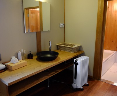 Salle de bain japonaise en maison de location