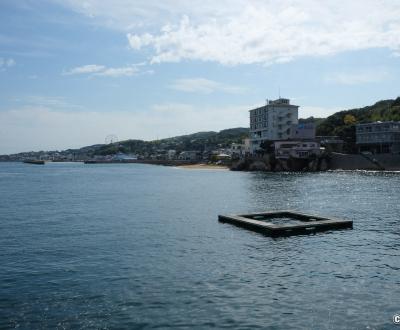 Awaji, vue sur le littoral au nord de l'île depuis Michi-no-Eki Awaji