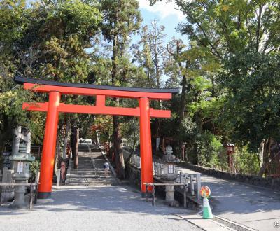 Yoshida-jinja (Kyoto), grand Torii à l'entrée du sanctuaire