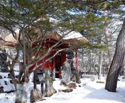Kosen-ji (Kusatsu), enceinte du temple sous la neige en hiver