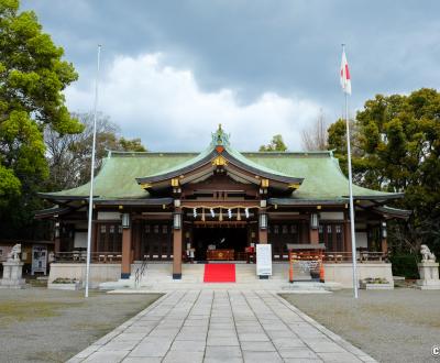 Osaka Gokoku-jinja, pavillon de culte Haiden du sanctuaire