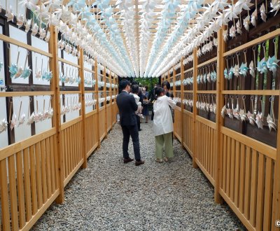 Kawagoe Hikawa-jinja, tunnel de moulins à vent du sanctuaire