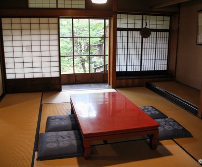 Kusakabe Mingeikan (Takayama), pièce traditionnelle de la résidence