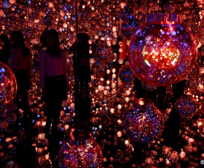 teamLab Borderless (Azabudai Hills, Tokyo), Bubble Universe couleur feu