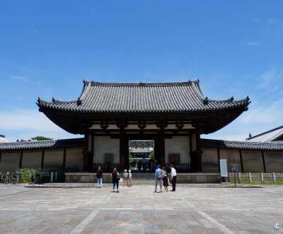 Horyu-ji (Ikaruga), Grande porte principale Nandaimon