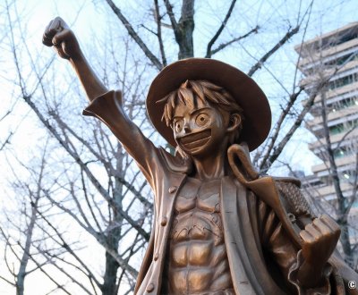 Pèlerinage One Piece à Kumamoto (Kyushu), statue de Luffy dans le centre-ville