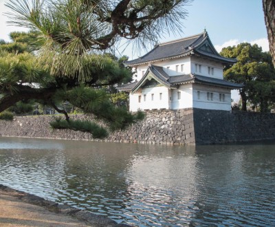 Kokyo Palais Impérial de Tokyo, Vue sur une douve et une tourrette