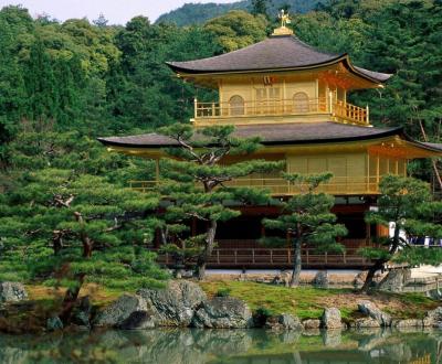 Kinkakuji-Temple,-Kyoto,-Japan