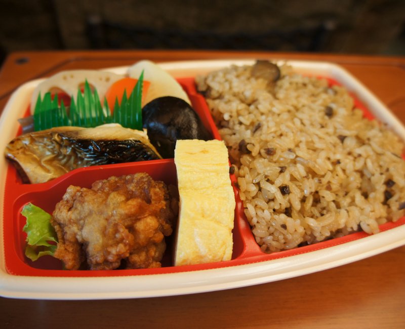 Ekiben au porc à Kagoshima 2 Ekiben au porc à Kagoshima 2