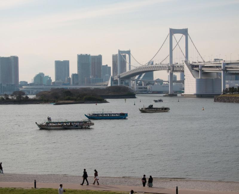 Odaiba, vue sur le Rainbow Bridge et Tokyo 2 odaiba-6Odaiba, vue sur le Rainbow Bridge et Tokyo 2