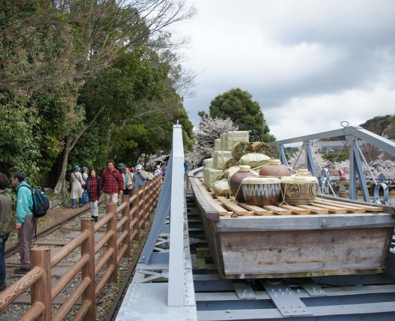 Keage Incline (Kyoto), barque d'époque pour le transport de marchandises sur le canal du lac Biwa Keage Incline (Kyoto), barque d'époque pour le transport de marchandises sur le canal du lac Biwa