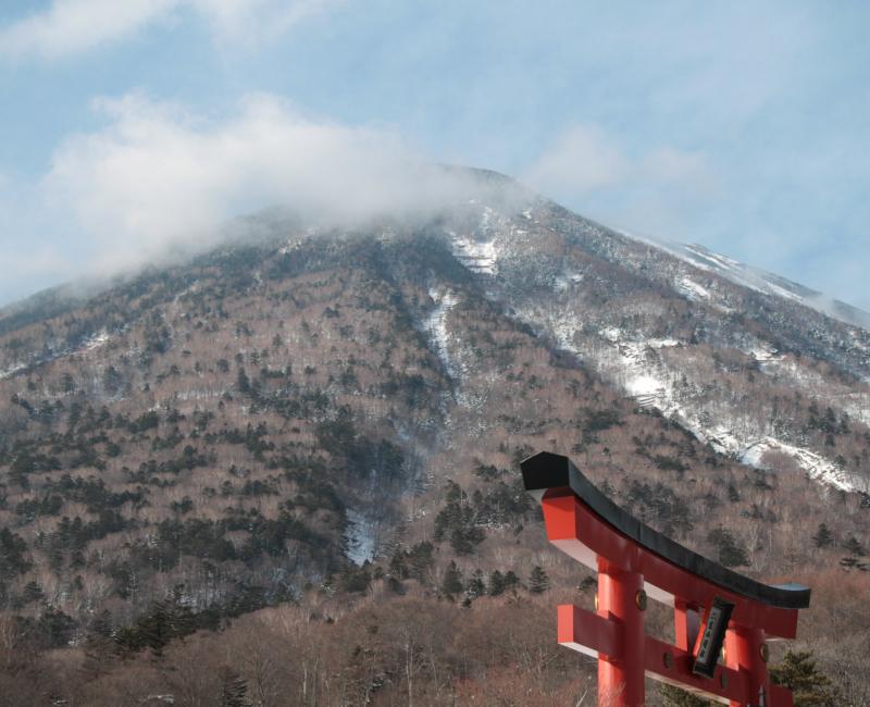 Okunikko, Mont Nantai et torii shinto en hiver
