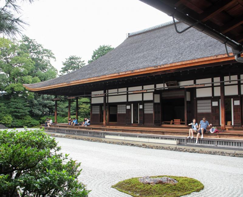 Kennin-ji (Kyoto), vue sur le jardin sec et le pavillon Hojo