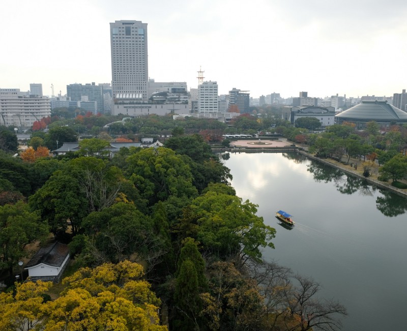 Château d'Hiroshima, Vue sur le parc et la ville 2