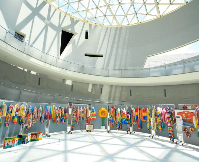 Musée de la bombe atomique de Nagasaki, Guirlandes de grues en origami Musée de la bombe atomique de Nagasaki, Guirlandes de grues en origami