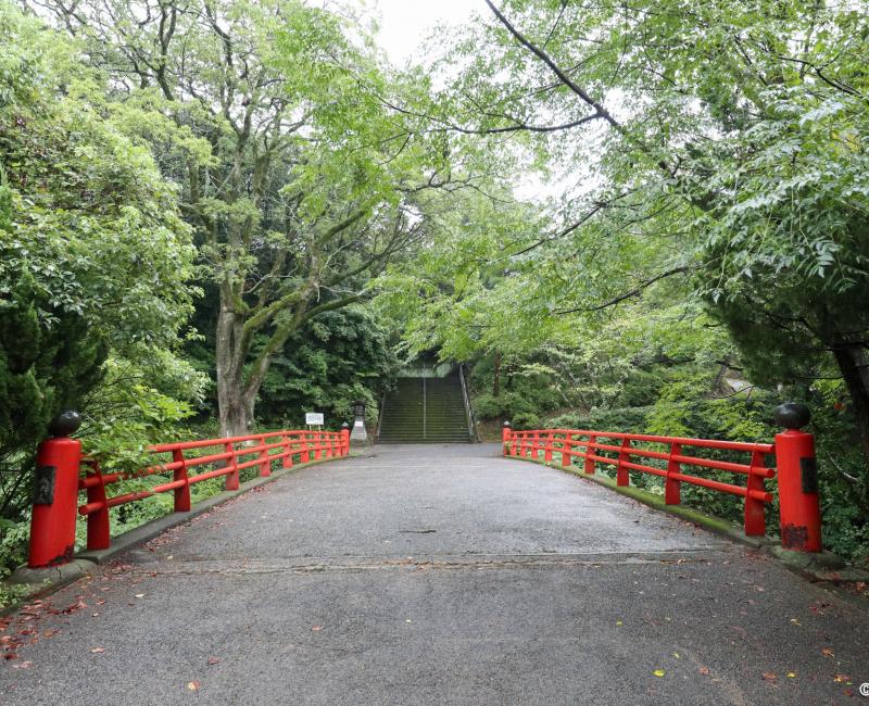 Parc Shiroyama en direction du château de Kitsuki