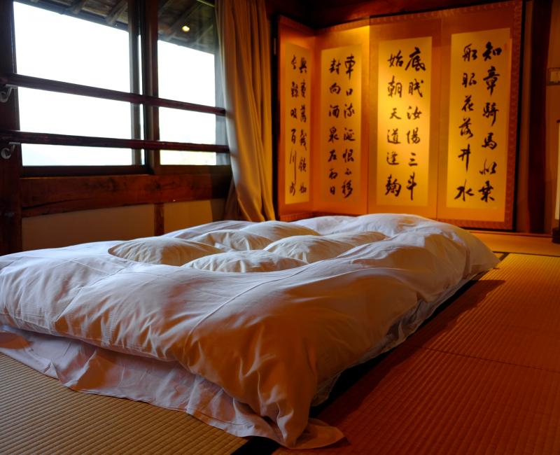 Maisons d'Alex Kerr (Shikoku), Futon déplié pour la nuit 2 Maisons d'Alex Kerr (Shikoku), Futon déplié pour la nuit 2