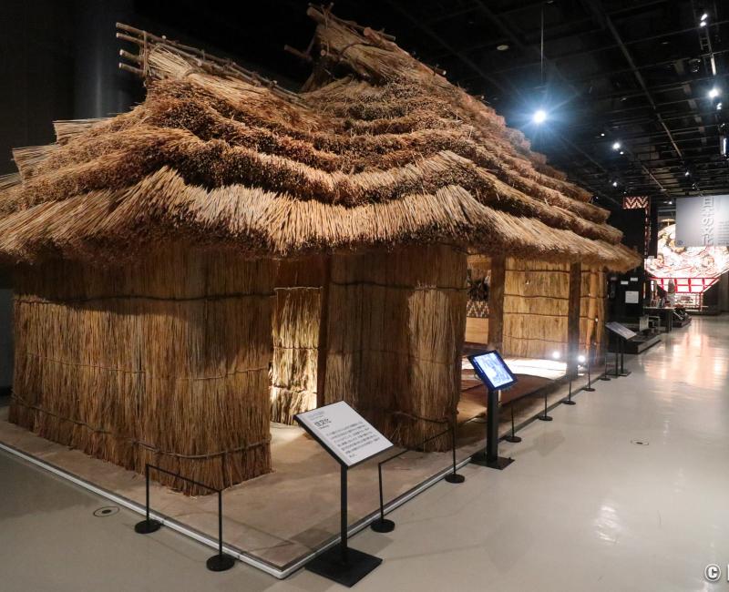 Musée national d'ethnologie (Suita), expo sur le peuple Aïnou Musée national d'ethnologie (Suita), expo sur le peuple Aïnou