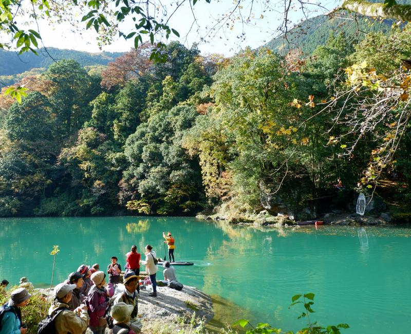Activités nautiques sur la rivière Tama (Hatonosu - Okutama) Activités nautiques sur la rivière Tama (Hatonosu - Okutama)