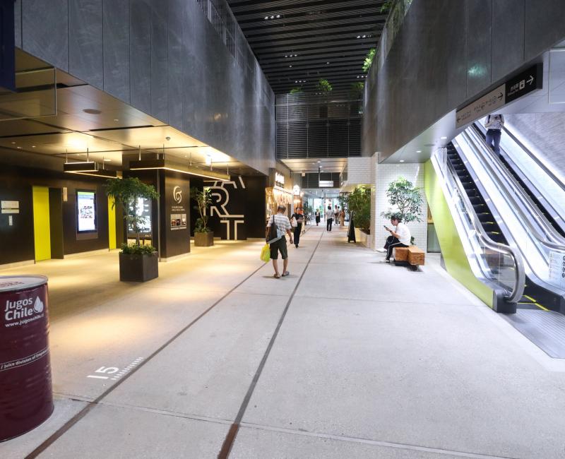 Allée intérieure du Shibuya Stream Allée intérieure du Shibuya Stream