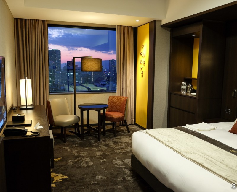 The Royal Park Hotel Iconic Osaka Midosuji, chambre Corner King