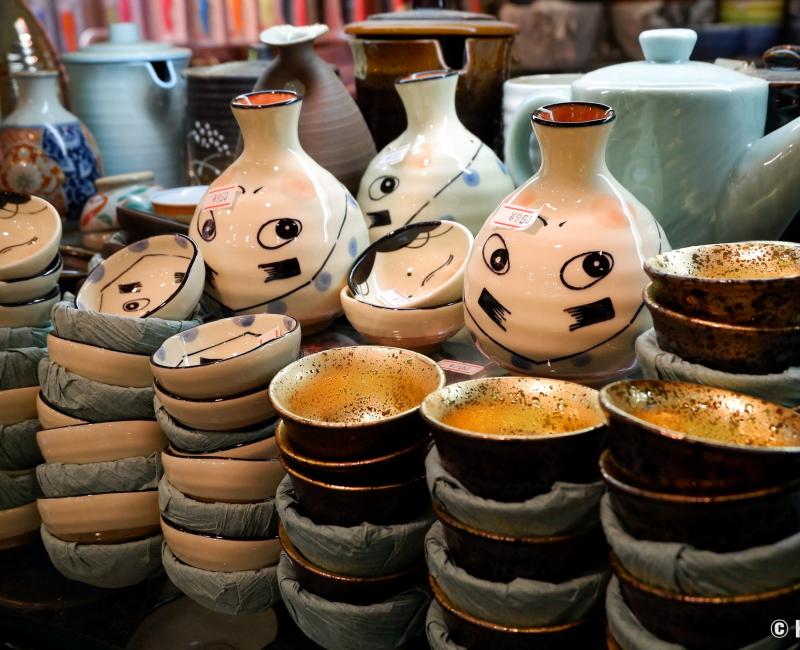 Sennichimae Doguyasuji (Osaka), boutique de carafes et tasses à saké japonais