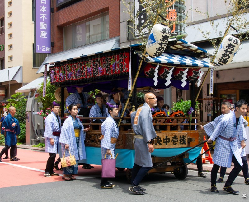 Sanja Matsuri, chars de musiciens pendant le festival