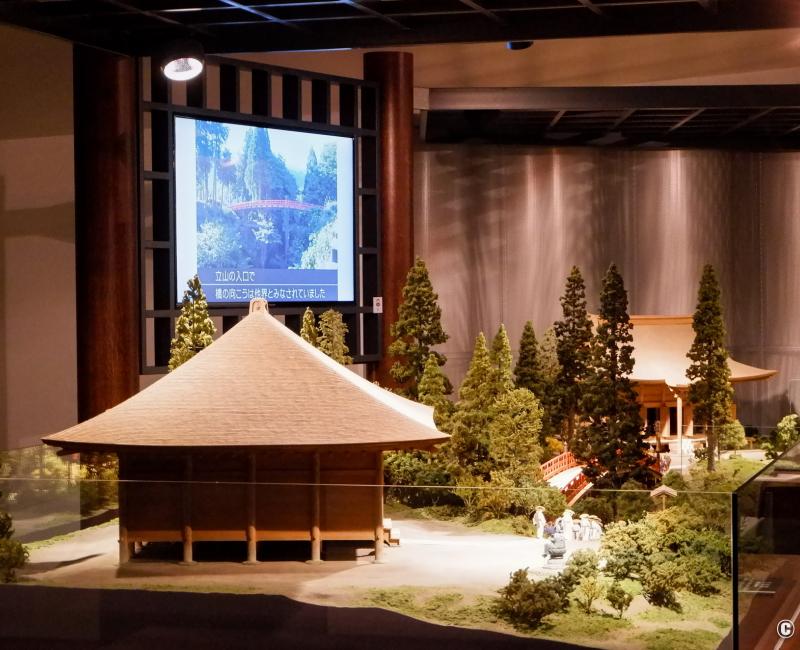 Musée Tateyama de Toyama, reproduction du pont Nunobashi et de pavillons religieux