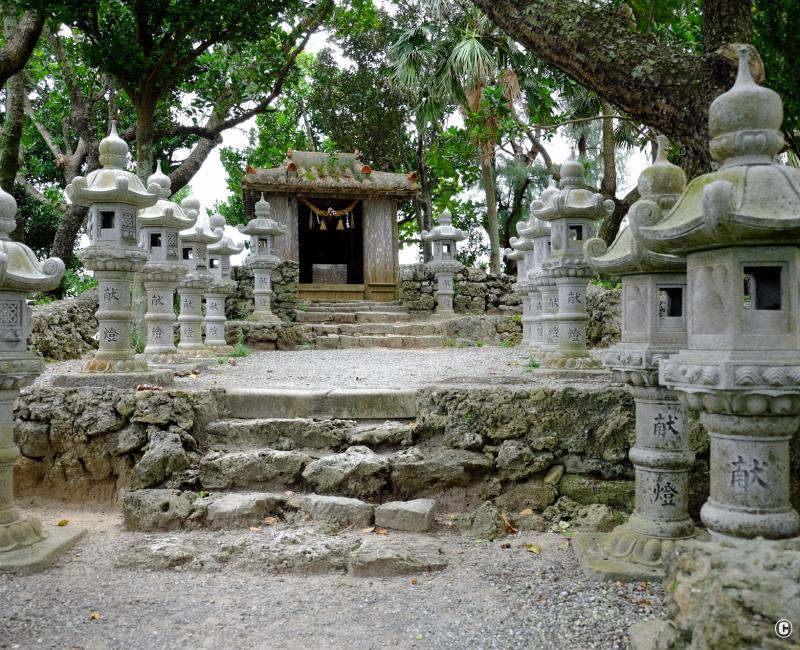 Ishigaki, temple Kabira Kannon-do 2