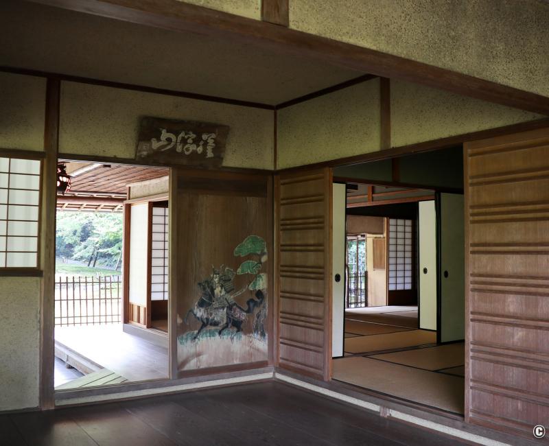 Yoshiki-en (Nara), intérieur de la maison de thé du jardin de mousses