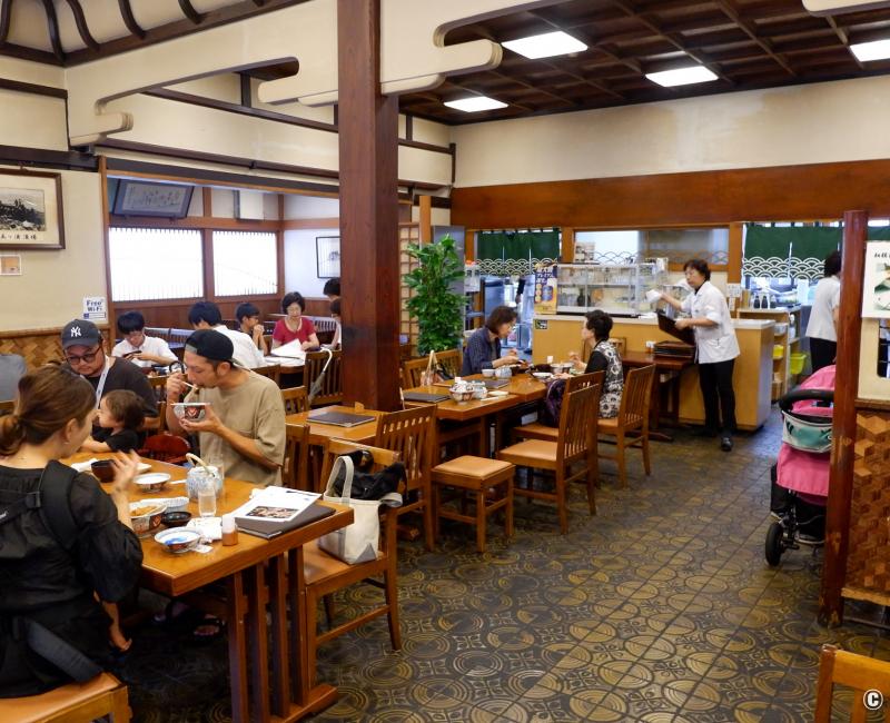 Daruma Ryori-ten (Odawara), salle à manger principale du restaurant