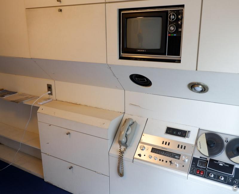 Nakagin Capsule Tower (Tokyo), mobiliers et équipements d'origine d'un appartement