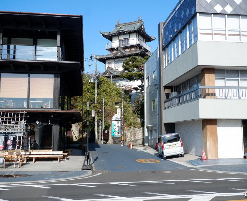 Matsushima, château et rue du centre-ville Matsushima, château et rue du centre-ville