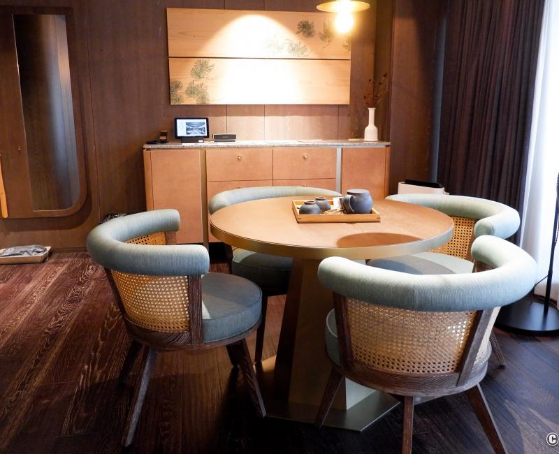 Good Nature Hotel (Kyoto), coin salon de la chambre de luxe Higashiyama Terrace Suite