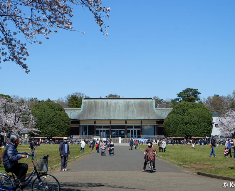 Parc Koganei (Tokyo), entrée principale du musée d'architecture en plein air d'Edo-Tokyo