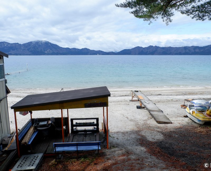 Lac Tazawa-ko (Akita), plage Shirahama en basse saison Lac Tazawa-ko (Akita), plage Shirahama en basse saison