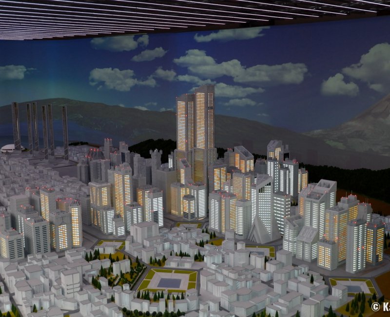 Small Worlds Tokyo (Odaiba), monde Evangelion et ville de Tokyo-3 en miniature Small Worlds Tokyo (Odaiba), monde Evangelion et ville de Tokyo-3 en miniature