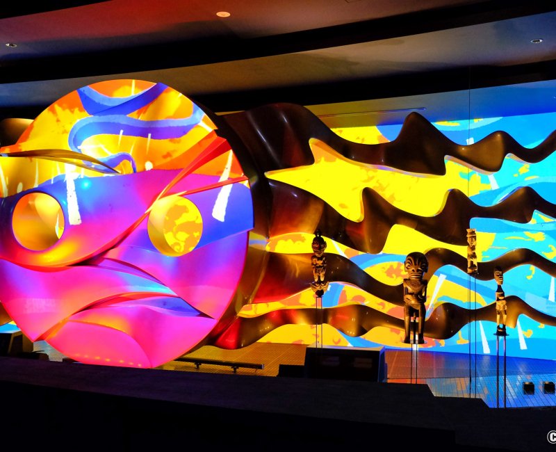 Parc Expo'70 (Osaka), le Soleil Souterrain à l'intérieur de la Tour du Soleil Parc Expo'70 (Osaka), le Soleil Souterrain à l'intérieur de la Tour du Soleil