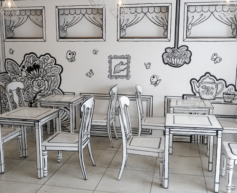 2D Cafe (Tokyo), décoration bande-dessinée noir et blanc de la salle de restauration 4