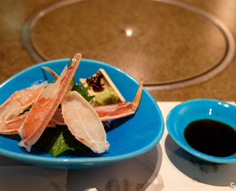 Kani Doraku Kyoto Honten (Kyoto), plat de pattes de crabe crues Kani Doraku Kyoto Honten (Kyoto), plat de pattes de crabe crues