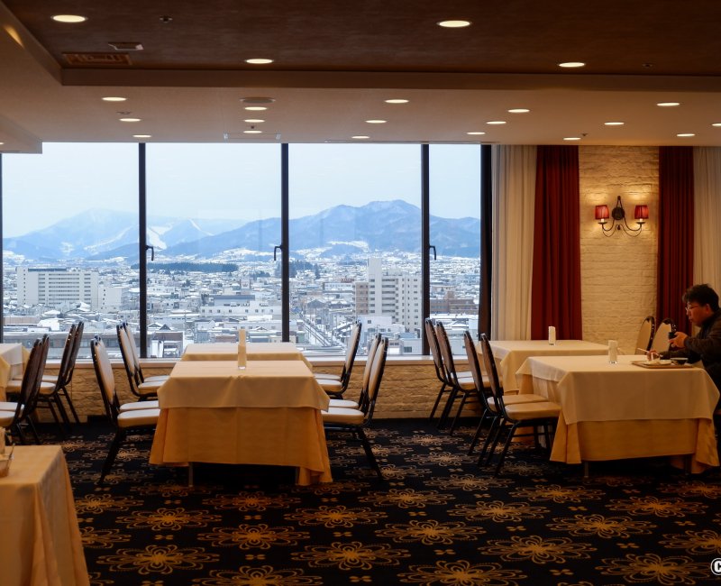 Hirosaki (Aomori), panorama sur la ville depuis l'hôtel Hirosaki Park Hotel Hirosaki (Aomori), panorama sur la ville depuis l'hôtel Hirosaki Park Hotel
